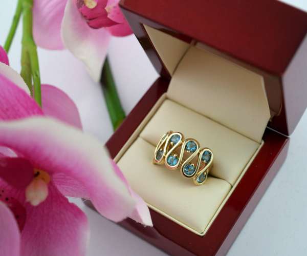 Ring 585 Gold Topas blue Topaz 1,80 ct beautiful