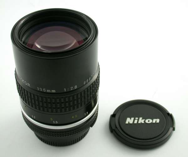 NIKON Ai MF Nikkor 2,8/135 135mm F2,8 analog + digital
