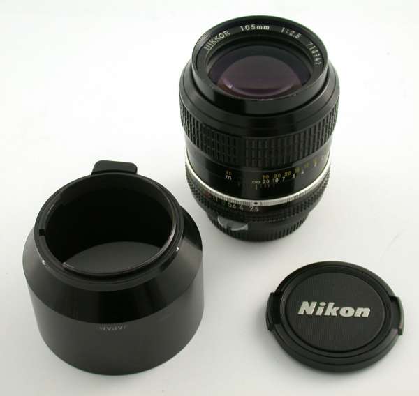 NIKON NON-Ai MF Nikkor 2,5/105 105mm F2,5 supersharp analog + digital